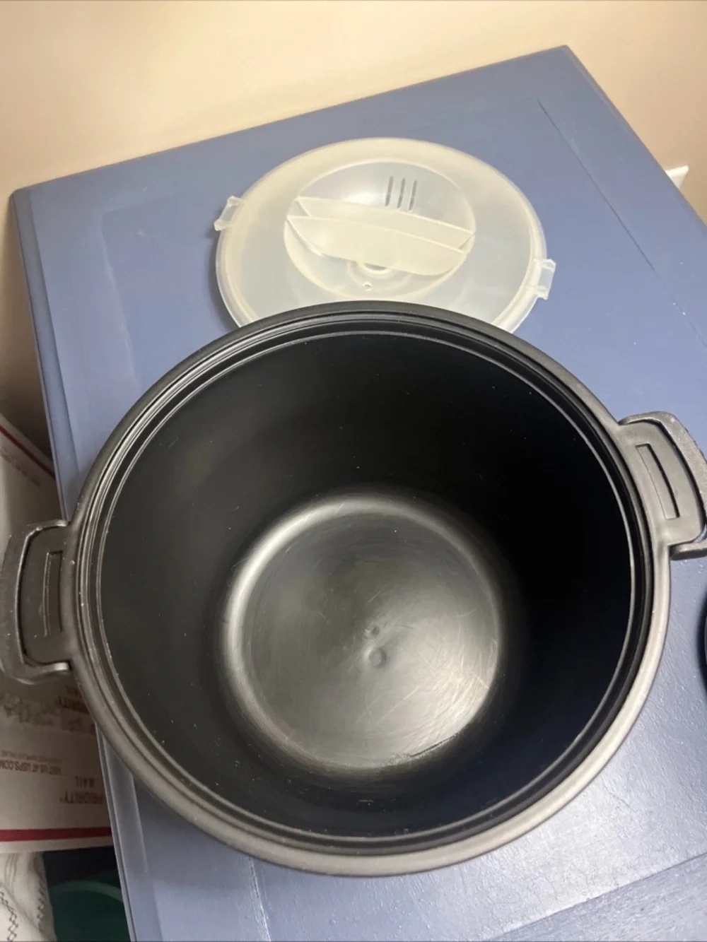 The Pampered Chef 3-Quart Micro-Cooker Plus